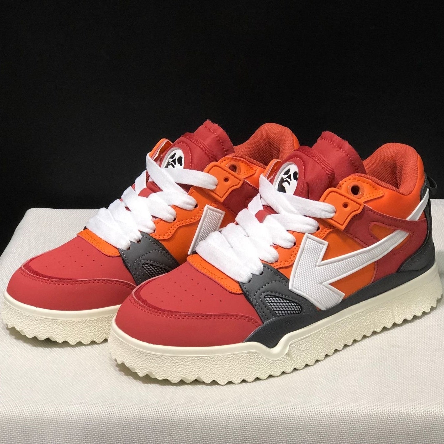 OFF-Whlte Arrow Logo Leather Sneakers #39 4-Bar