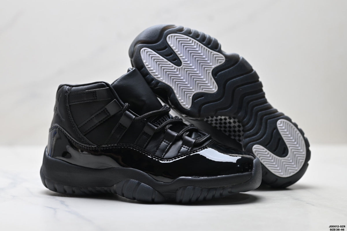 Air Jordan 11 Retro Triple Black Unisex Sneakers Style 22 detail view 4