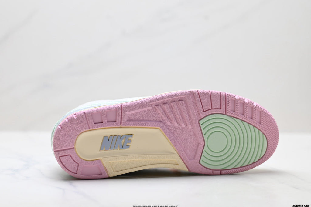Air Jordan 3 Retro White Mint Pastel sneakers detail view 8
