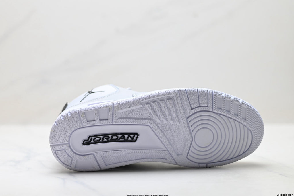 Air Jordan 3 Retro White Light Grey sneakers detail view 8