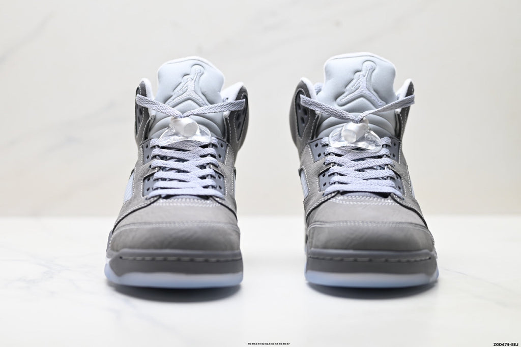 Air Jordan 5 Retro Wolf Grey Metallic Silver Sneakers detail view 7