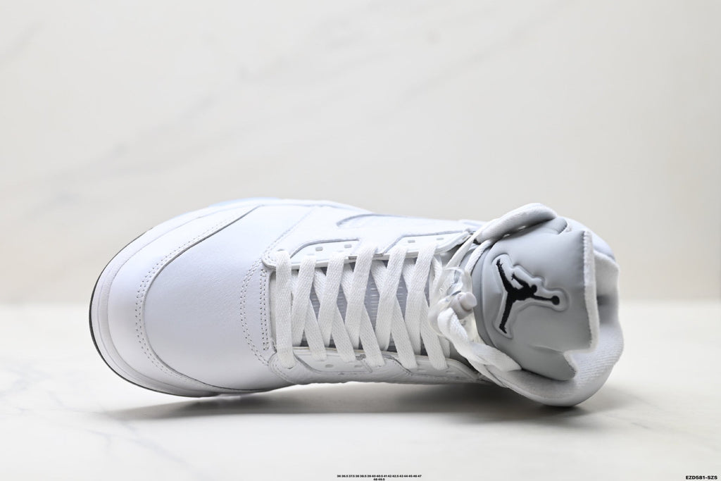 Air Jordan 5 Retro Triple White Sneakers detail view 2