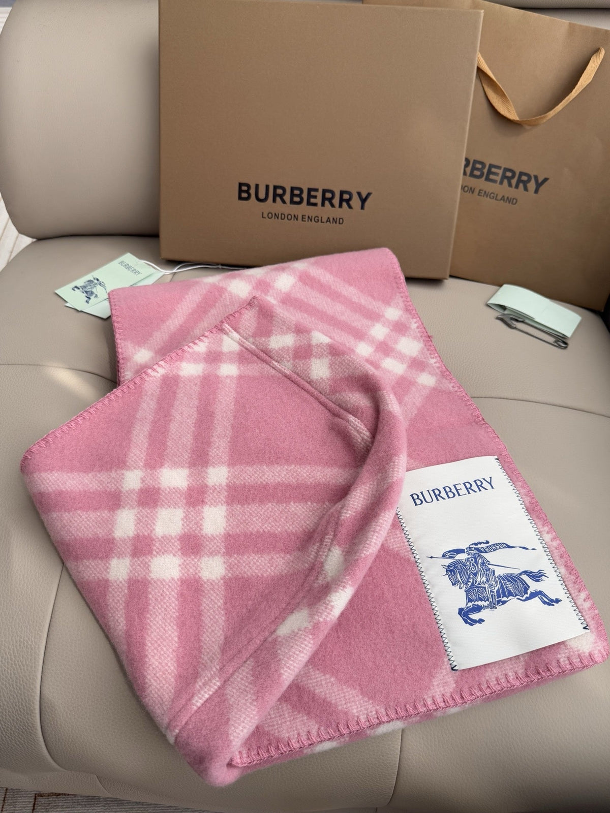 Burberry Style Classic Plaid Fringe Scarf product detail 12