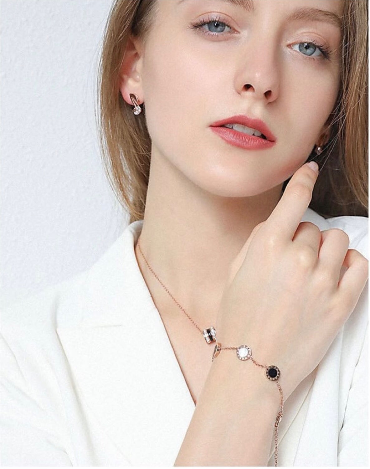 BVLGARI Black and White Fritillaria Bracelet detail 5