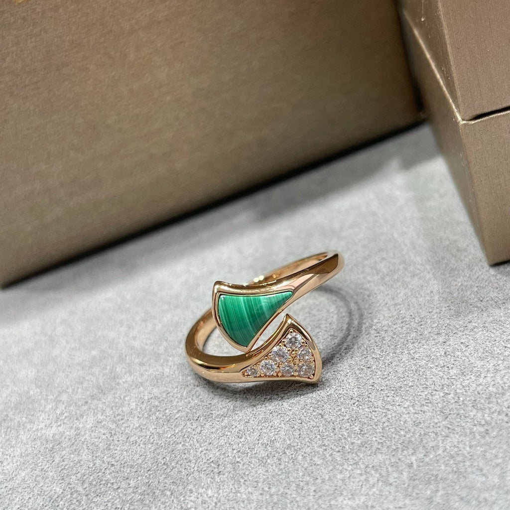 BVLGARI Divas' Dream Ring detail 3