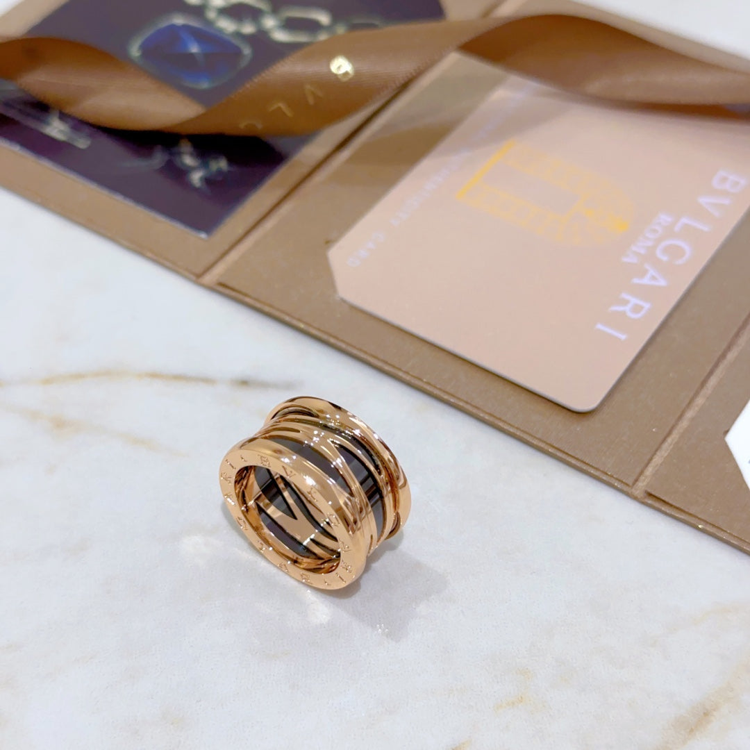 BVLGARI DREAM Ceramic Ring detail 4
