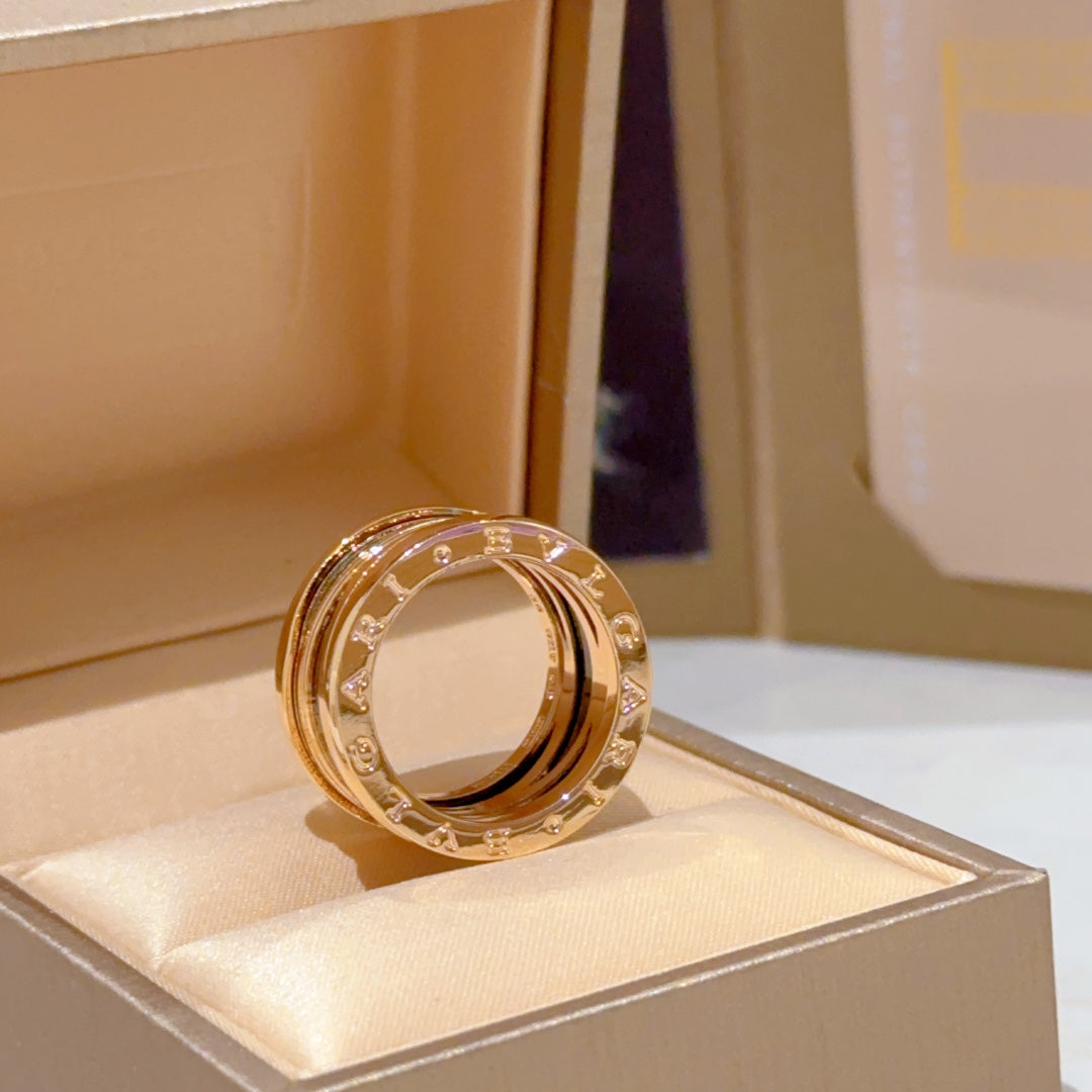 BVLGARI DREAM Ceramic Ring detail 5