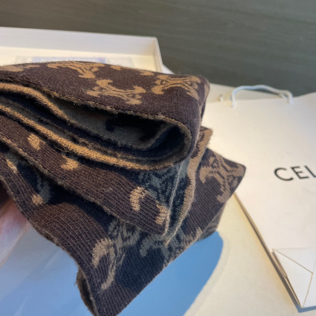 Celine Style Triomphe Monogram Knit Scarf product detail 4