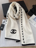 Chanel Style Contrast-Stitch Knit Scarf product detail 4