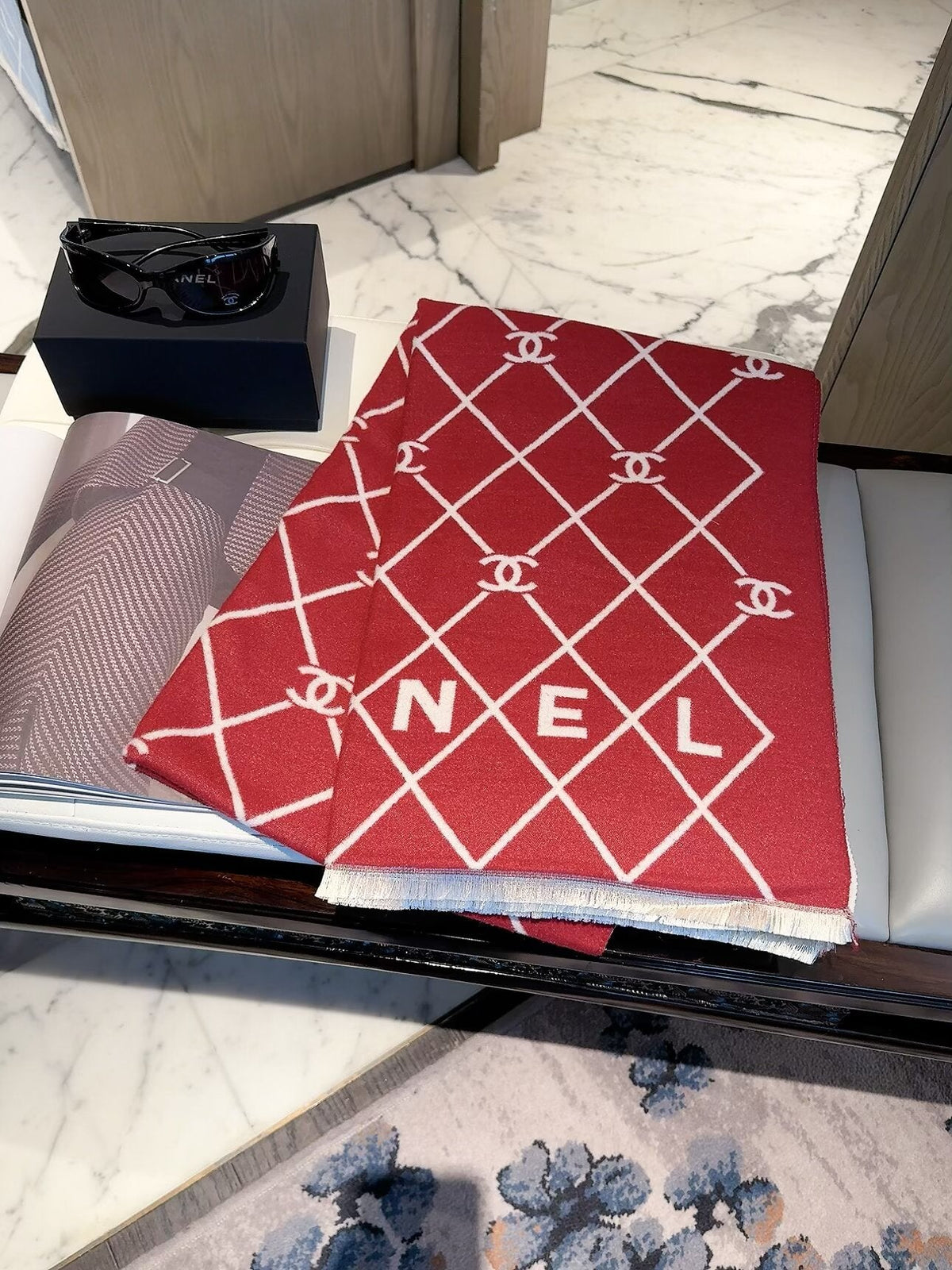 Chanel Style Diamond Lattice Logo Scarf product detail 7