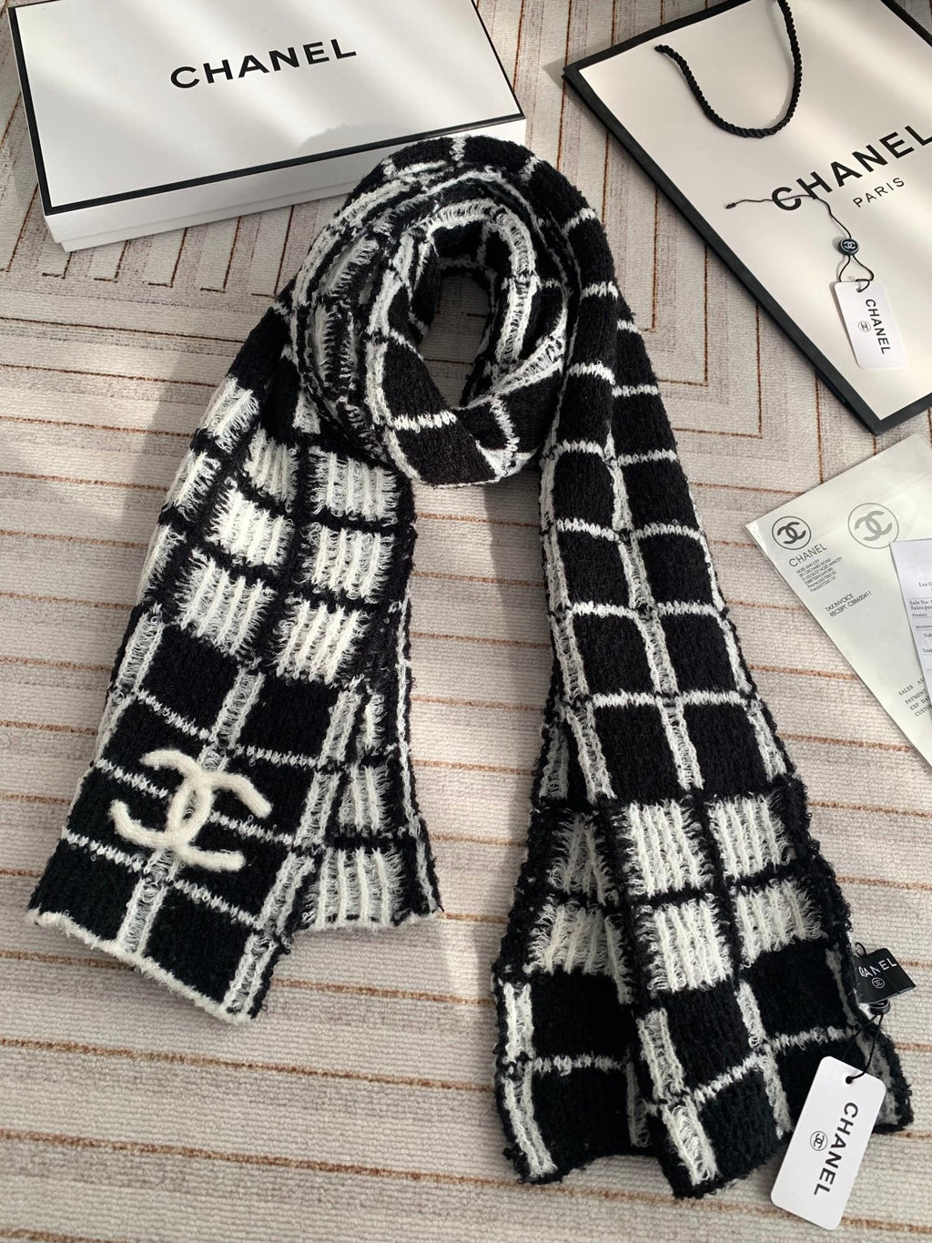 Chanel Style Fuzzy Windowpane Plaid Scarf product detail 3