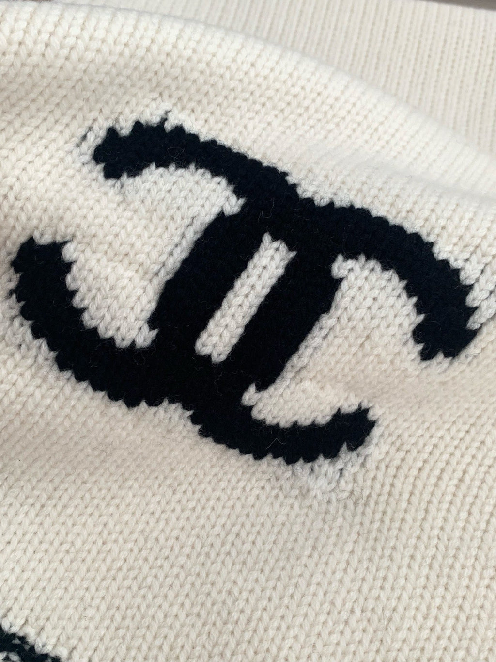 Chanel Style Logo Knit Scarf and Beanie Set product detail 8