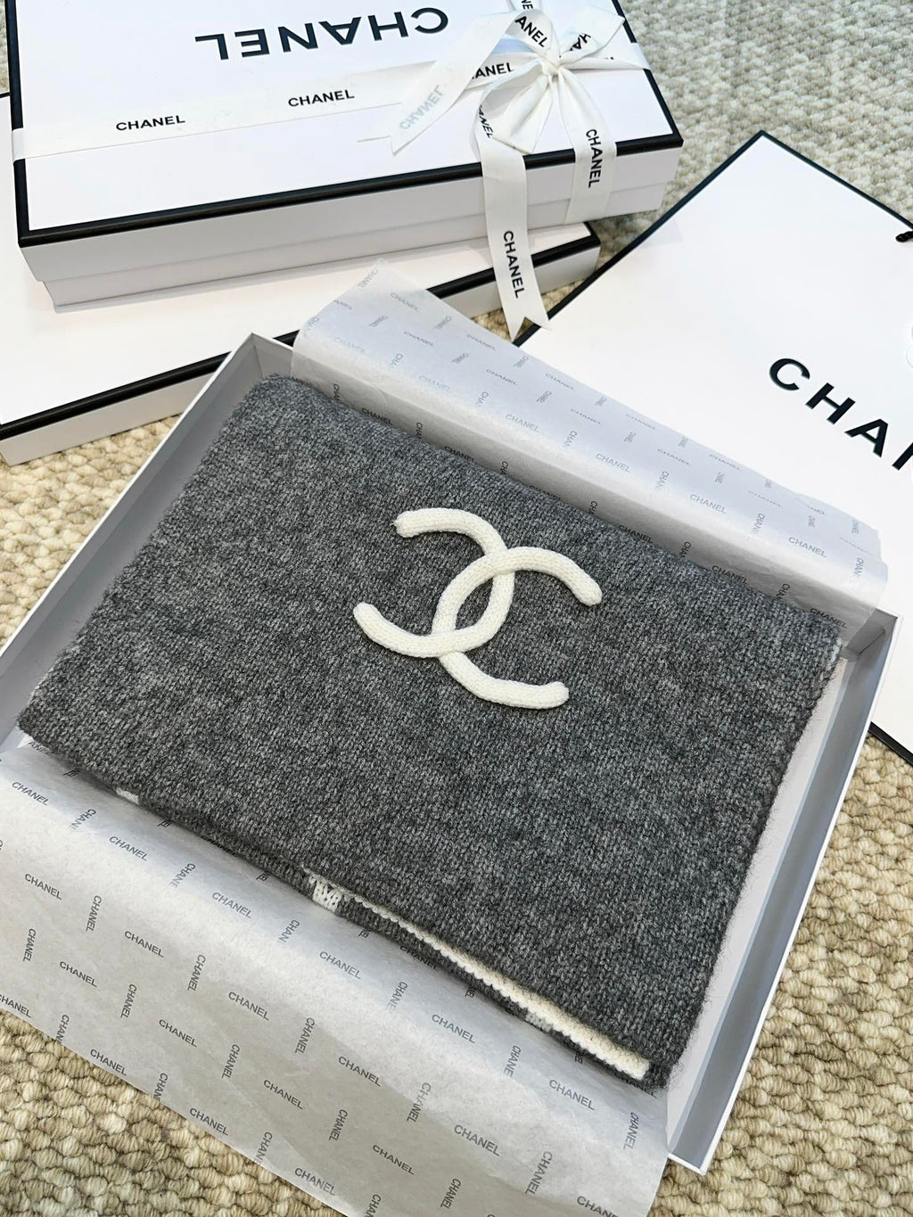 Chanel Style Reversible Diamond Logo Scarf product detail 7
