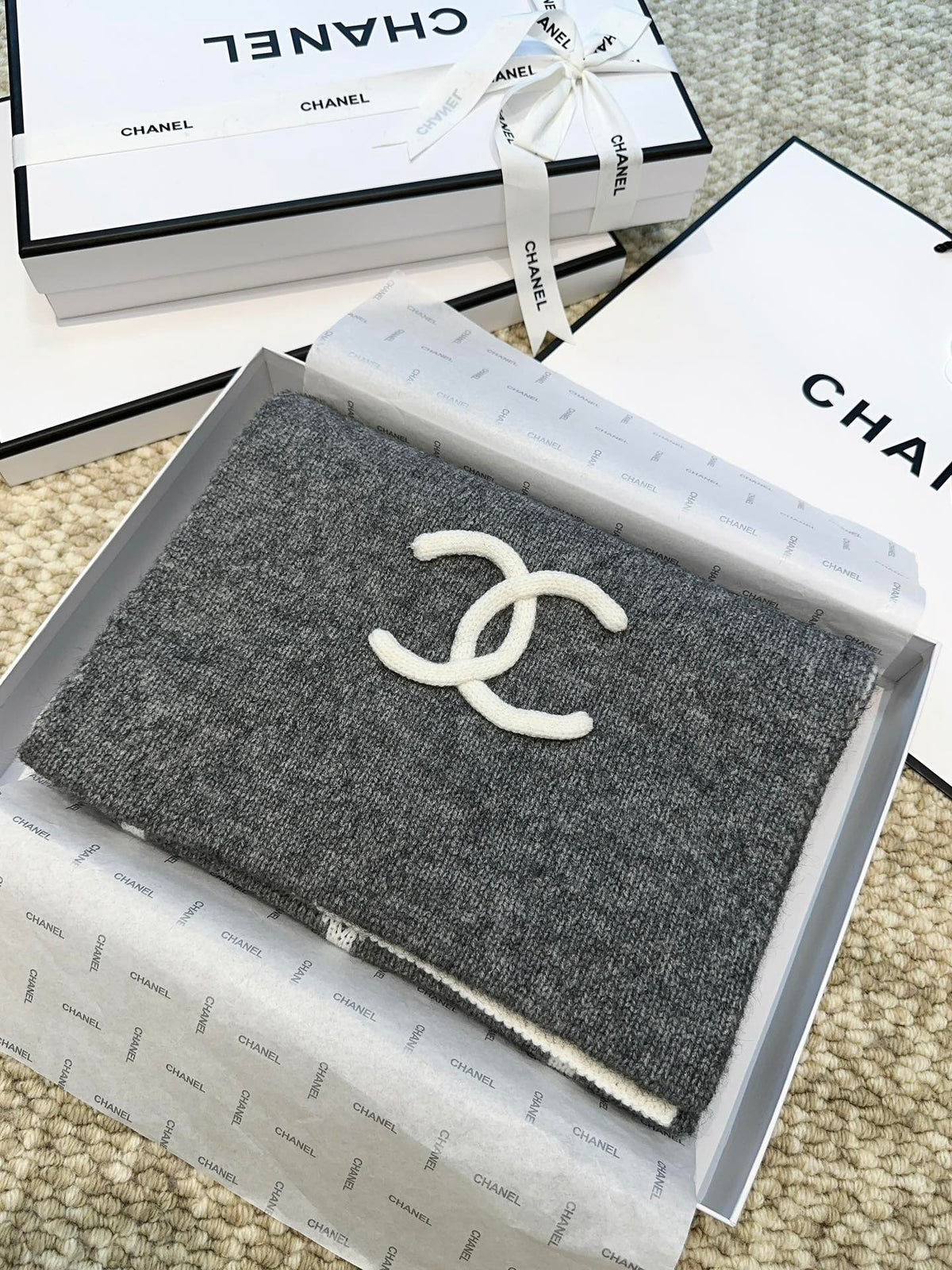 Chanel Style Reversible Diamond Logo Scarf product detail 7