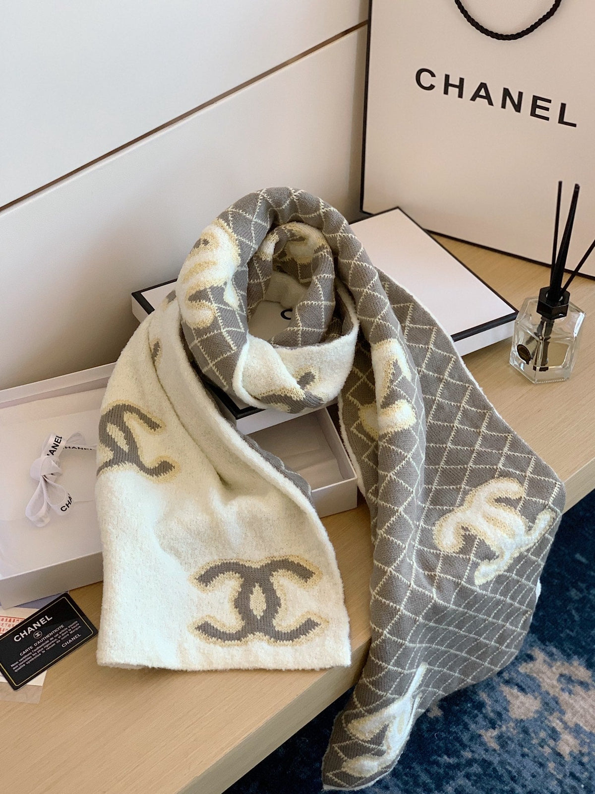 Chanel Style Reversible Plush Diamond Logo Scarf product detail 8