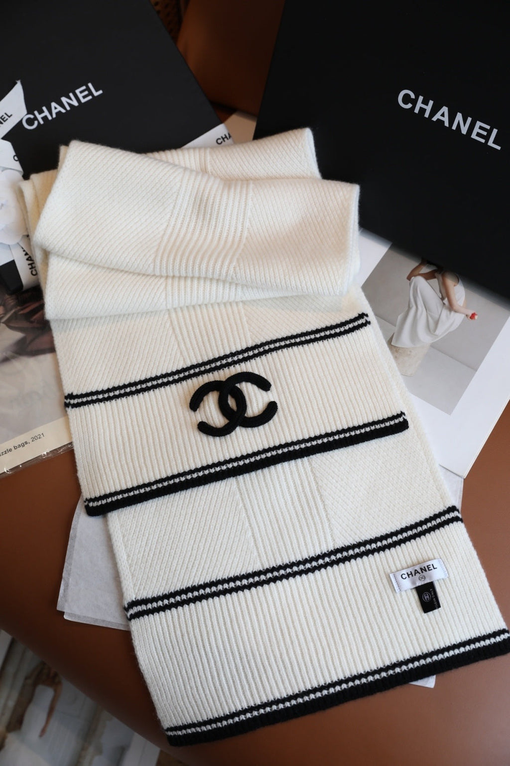 Chanel Style Rib-Knit Logo Scarf product detail 3