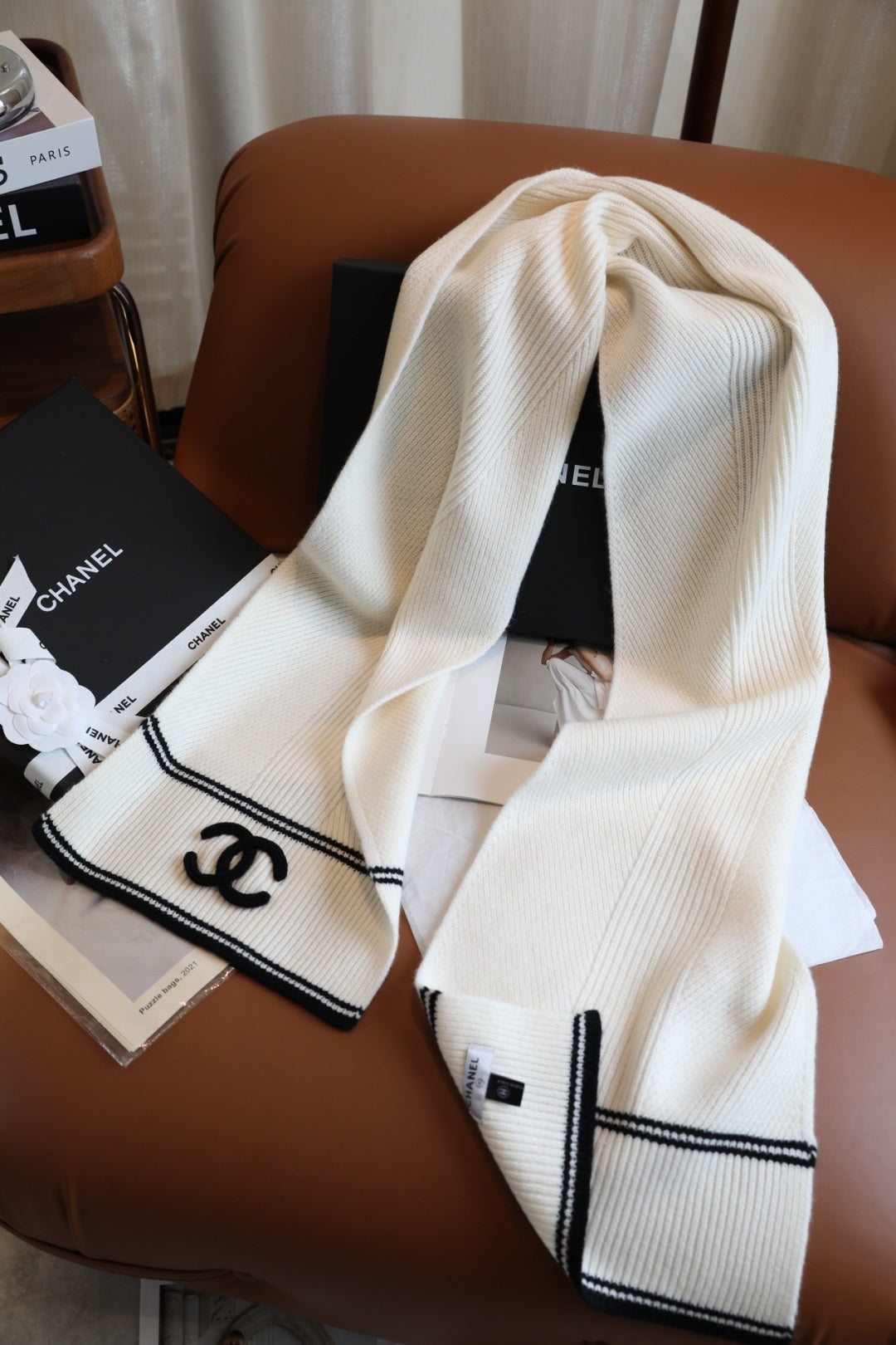 Chanel Style Rib-Knit Logo Scarf product detail 4