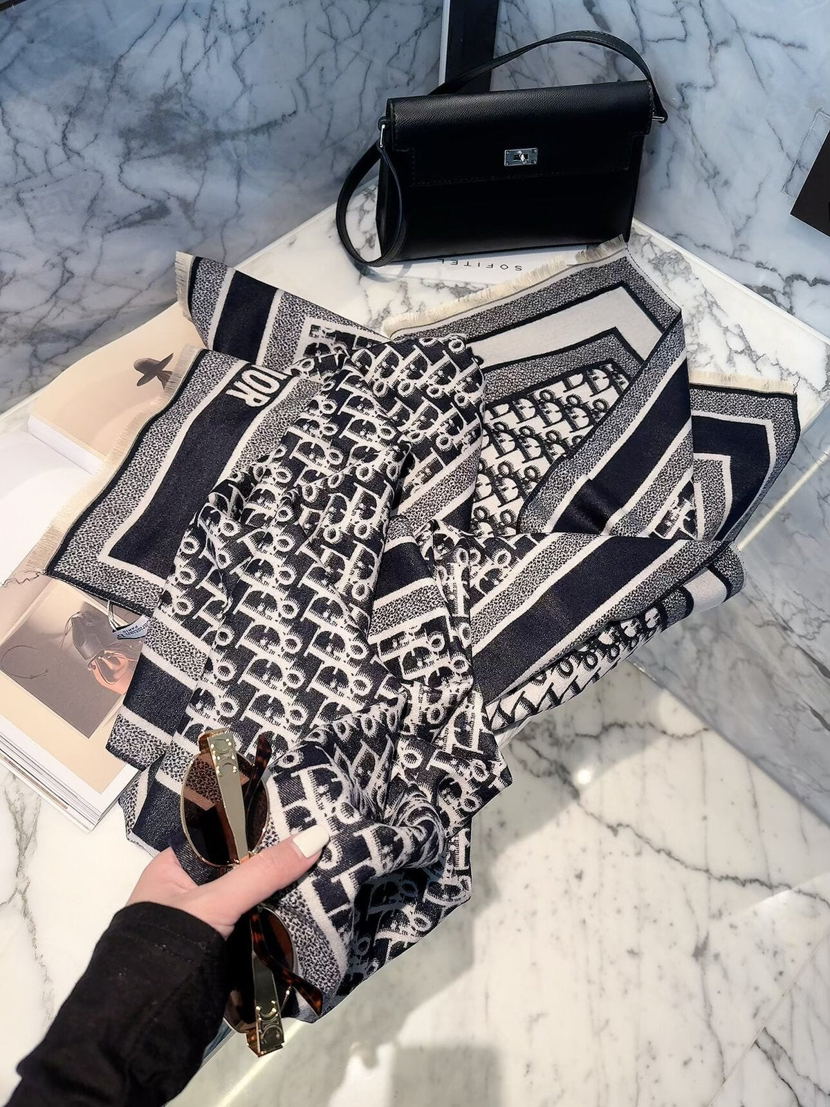 Dior Style Geometric Monogram Scarf product detail 6