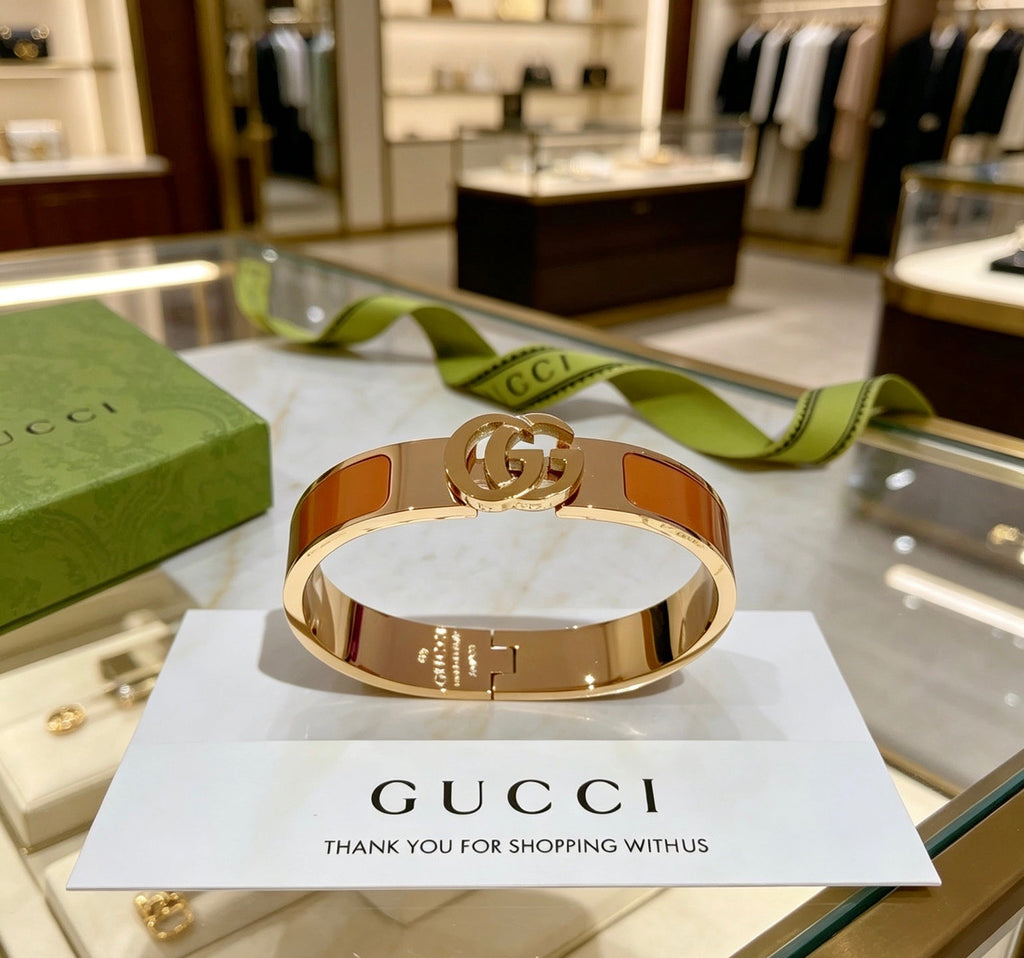 Gucci Double G Chain Bracelet detail view 3