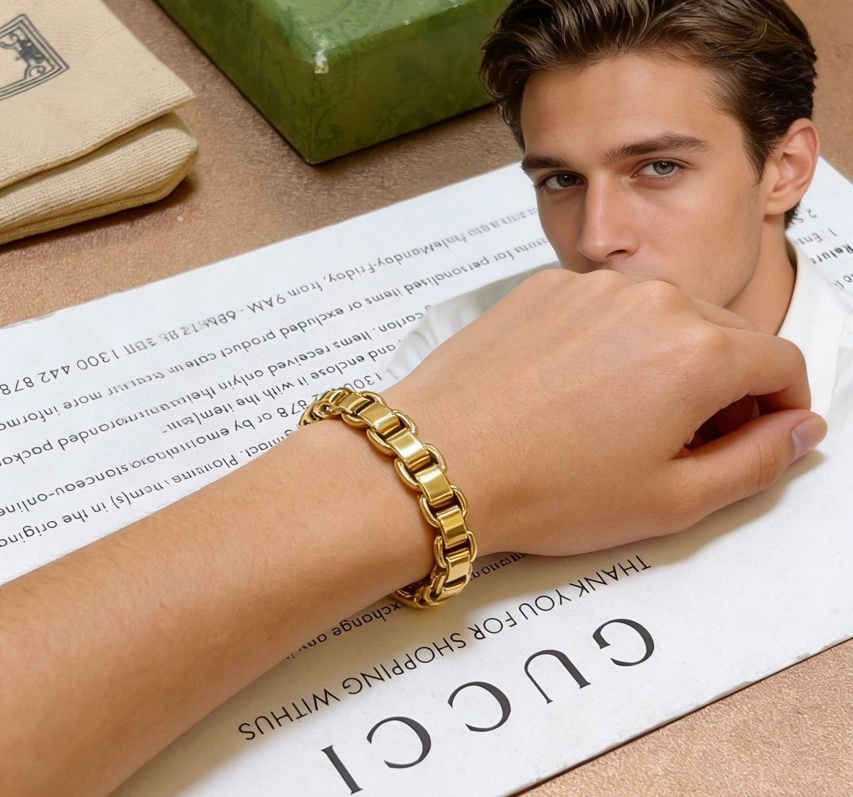 Gucci Polished Chain Bracelet detail view 5