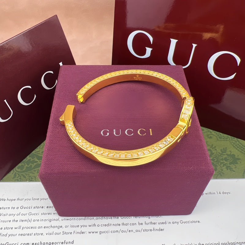 Gucci Square-Cut Crystal Bracelet detail view 6