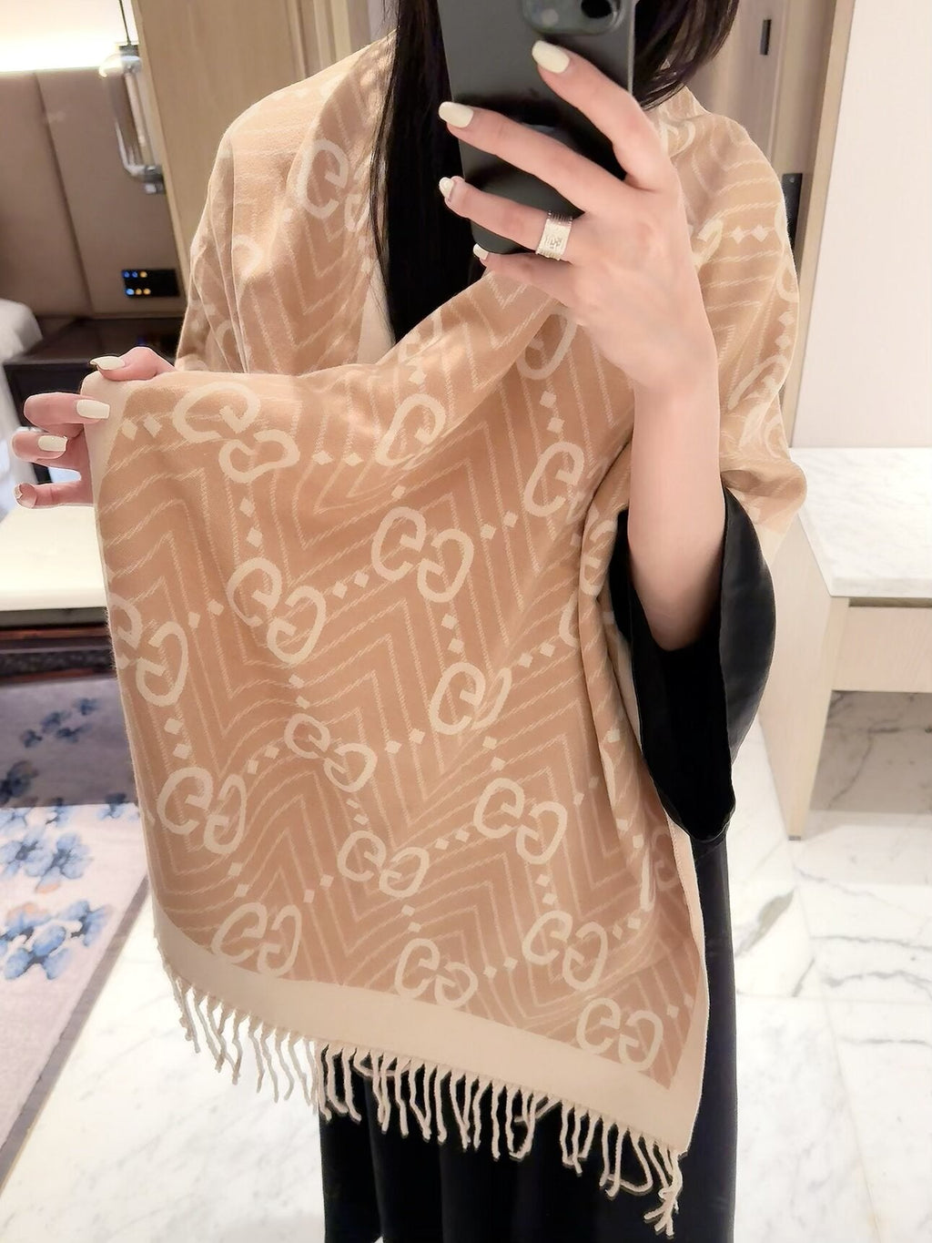 Gucci Style GG Herringbone Fringe Scarf product detail 9