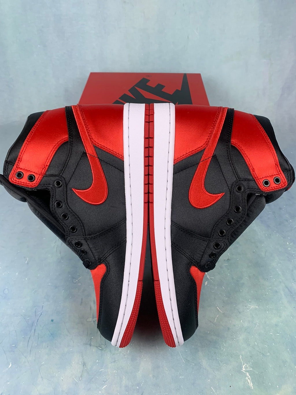 Air Jordan 1 High Banned Black/Red Silk Unisex Sneakers FD4810-061 detail view 4