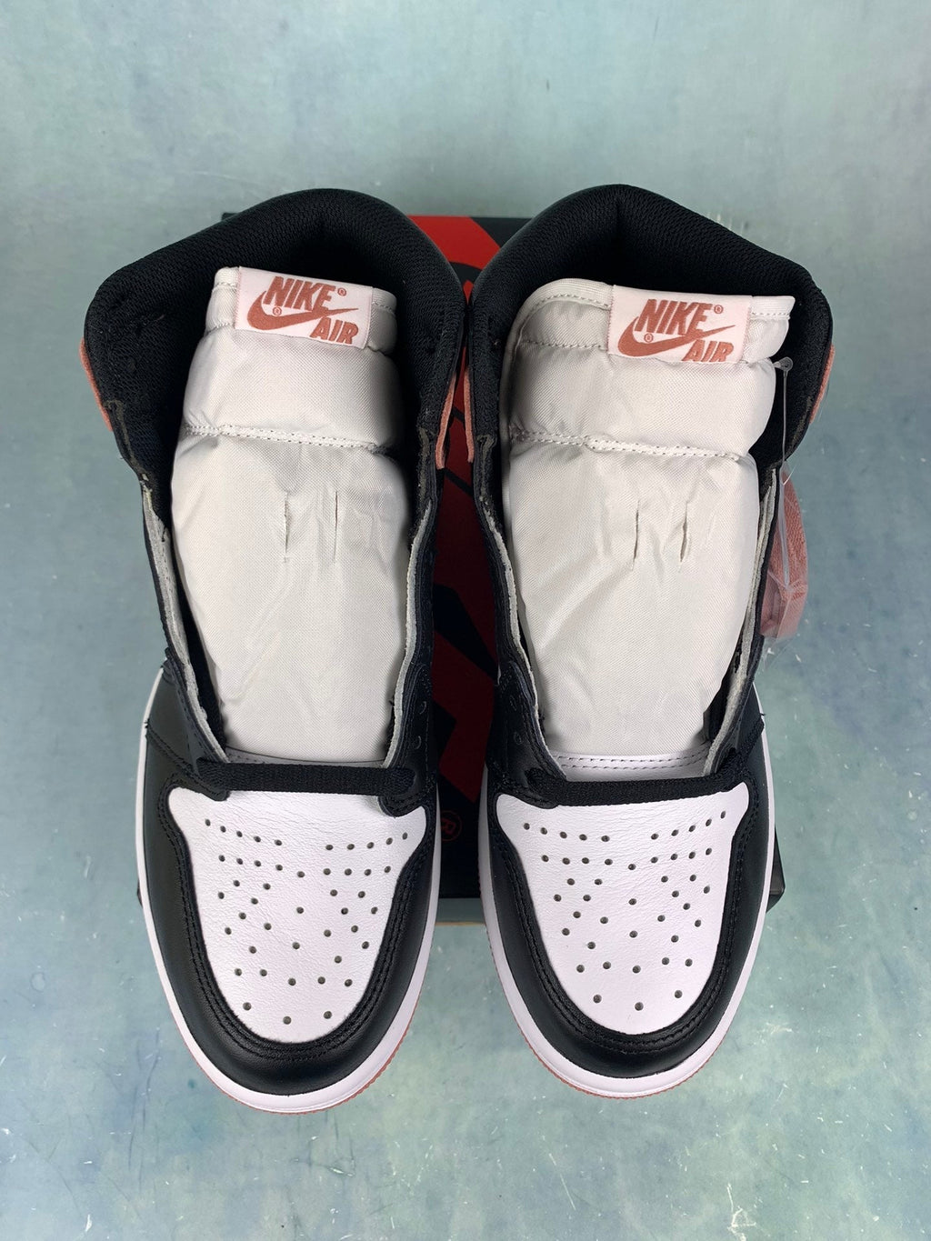 Air Jordan 1 High Rust Pink Dusty Pink Toe 861428-101 Unisex Sneakers detail view 3