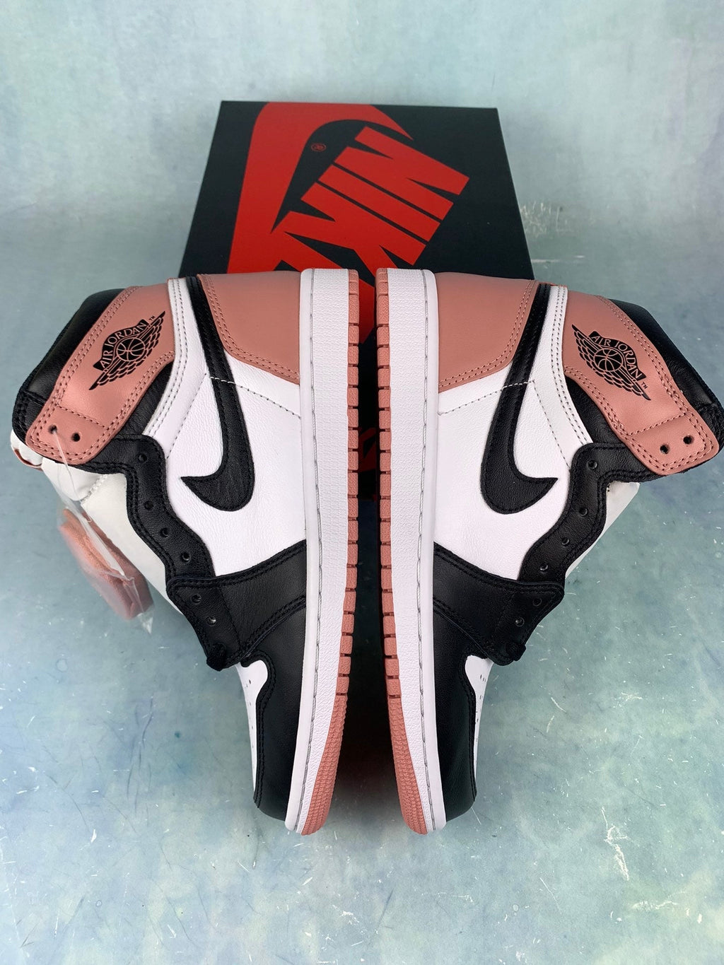 Air Jordan 1 High Rust Pink Dusty Pink Toe 861428-101 Unisex Sneakers detail view 4