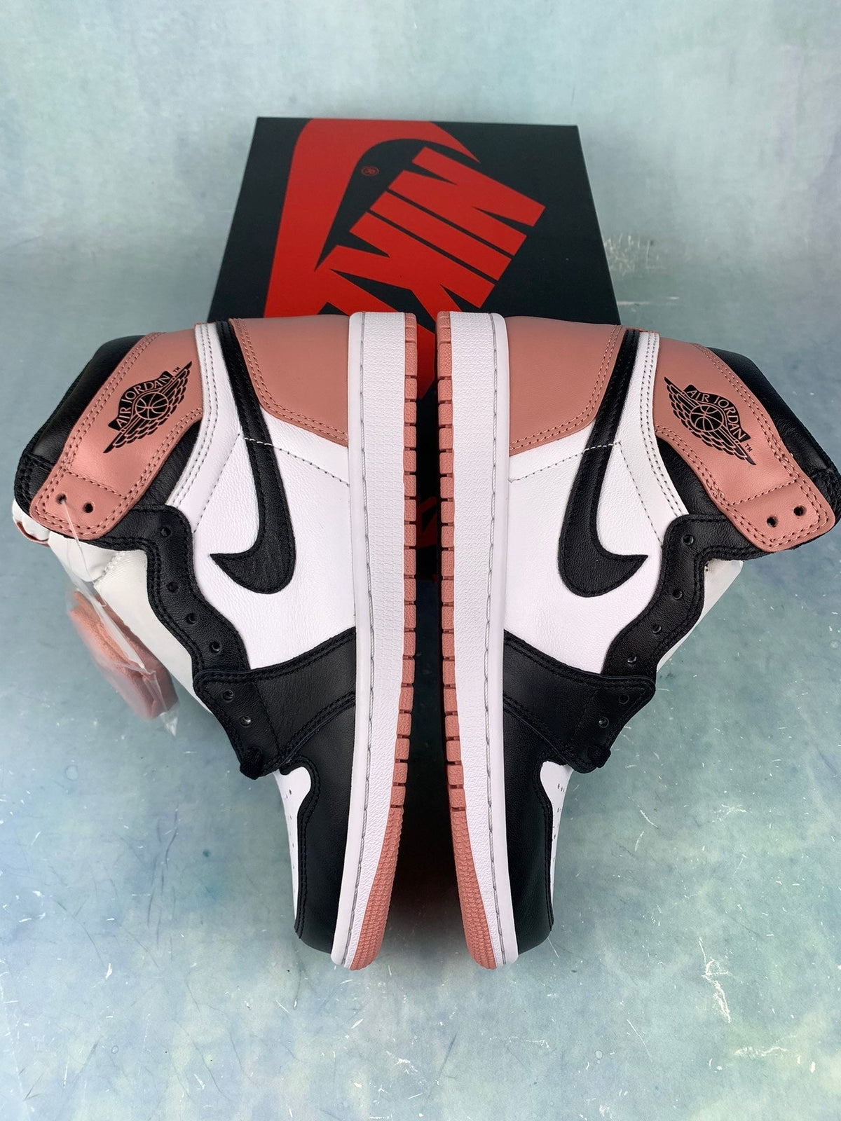 Air Jordan 1 High Rust Pink Dusty Pink Toe 861428-101 Unisex Sneakers detail view 4