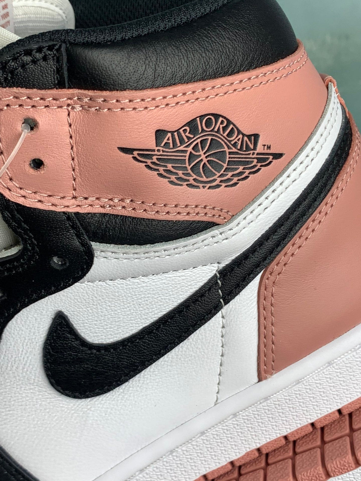 Air Jordan 1 High Rust Pink Dusty Pink Toe 861428-101 Unisex Sneakers detail view 7
