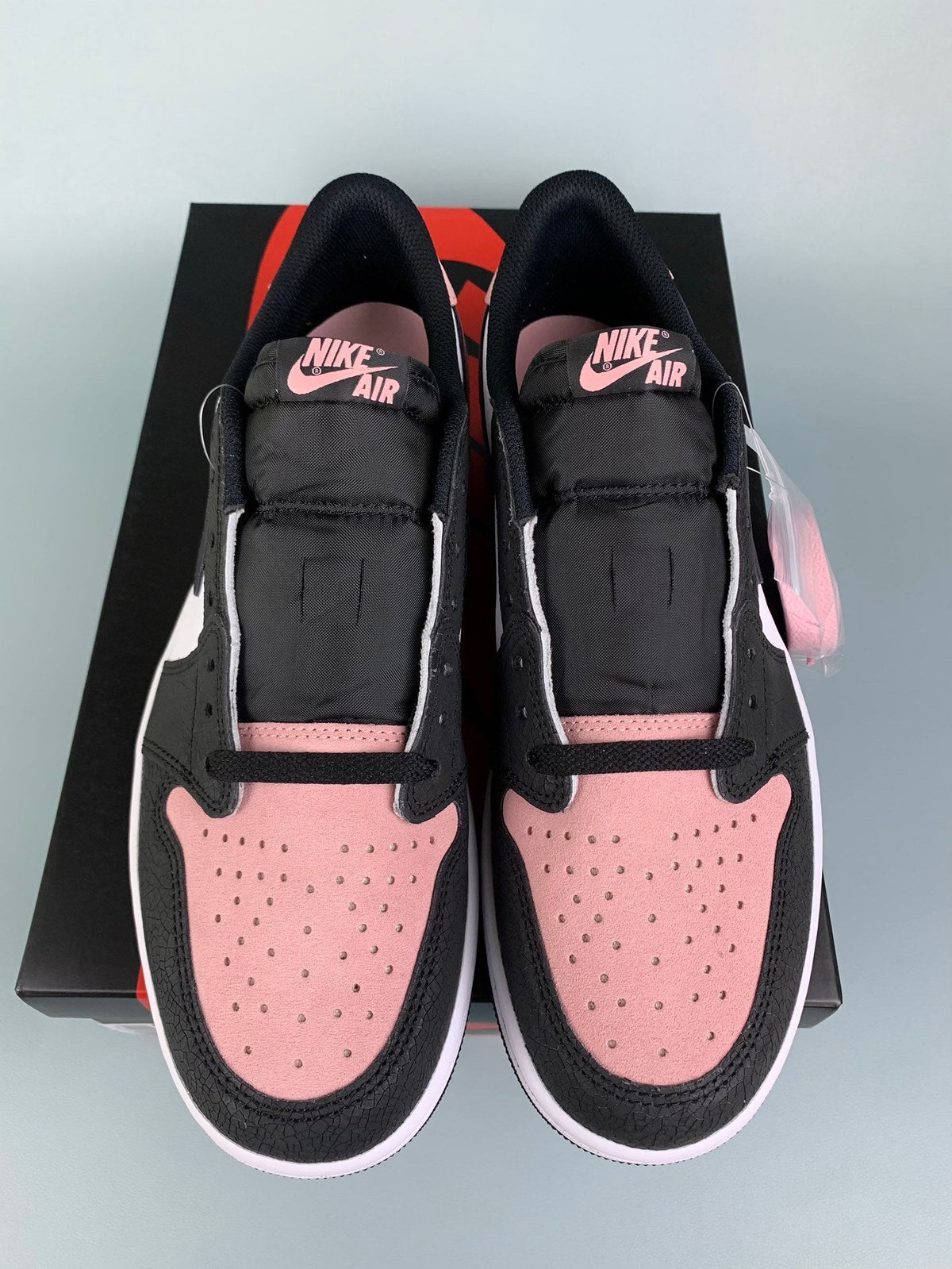Air Jordan 1 Low Bleached Coral Black/Pink Unisex Sneakers CZ0790-061 detail view 3