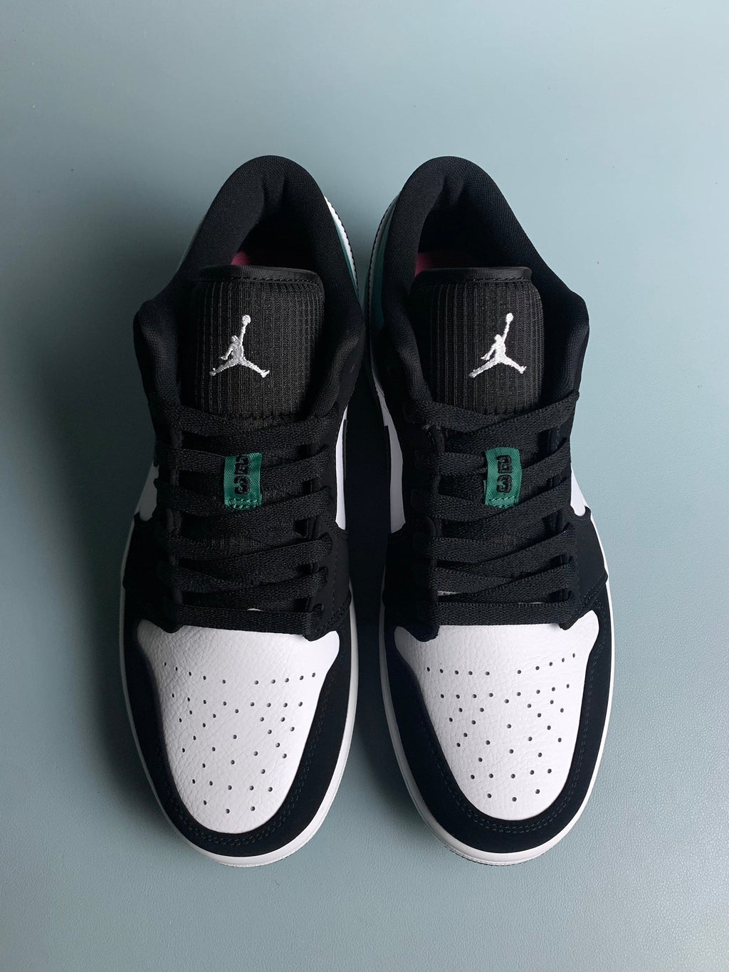 Air Jordan 1 Low Black/Green Toe 553558-113 Unisex Sneakers detail view 4