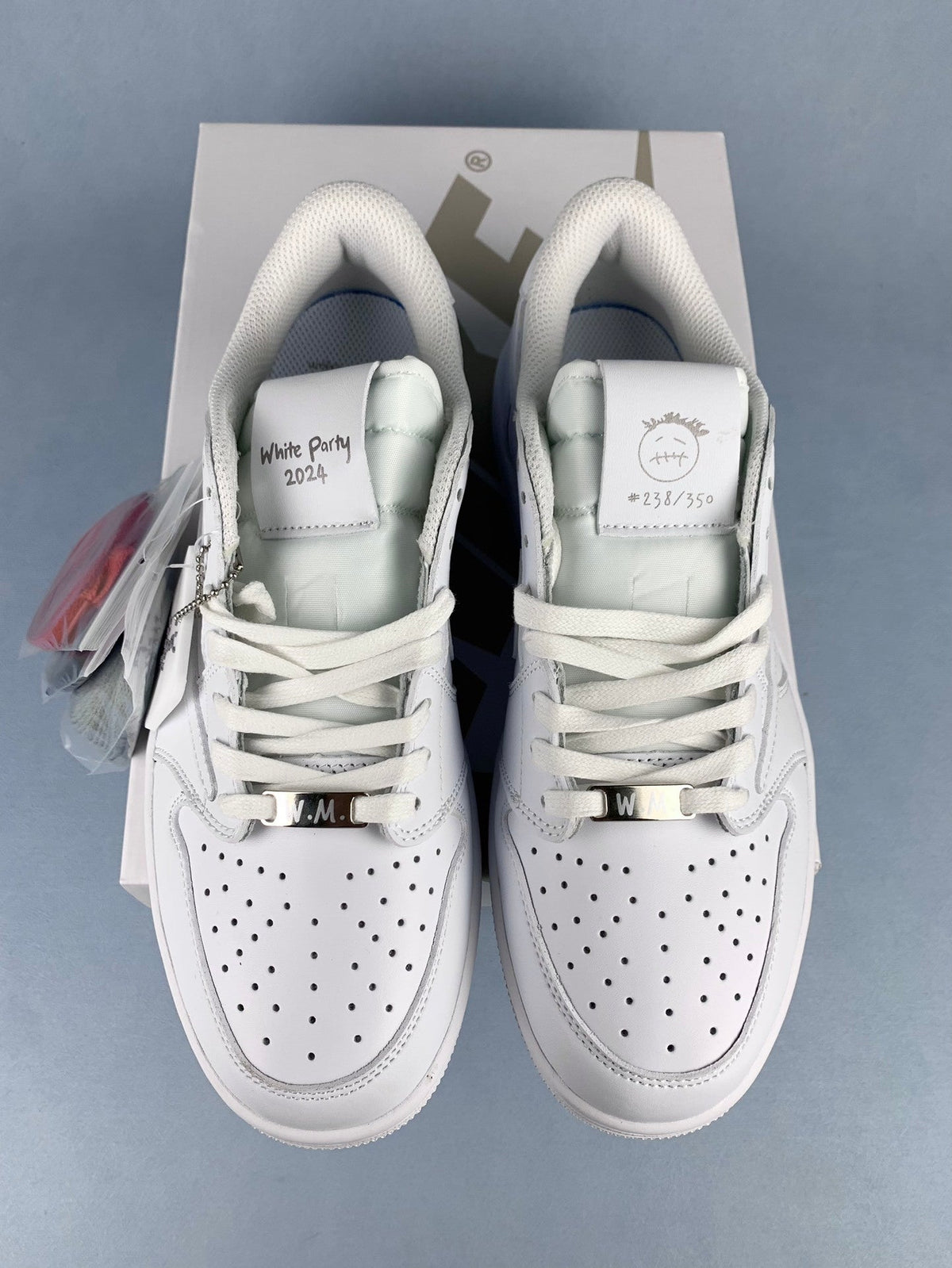 Air Jordan 1 Low All-white Unisex Sneakers DM7866-292 detail view 3