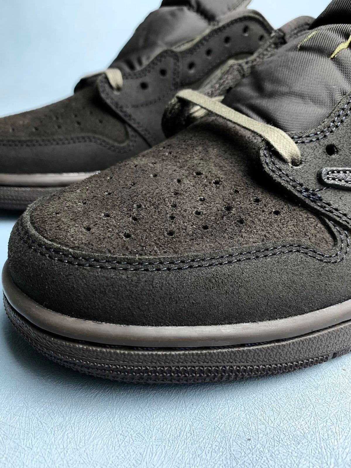 Air Jordan 1 Low Velvet Brown Black-Brown Unisex Sneakers DM7866-202 detail view 5
