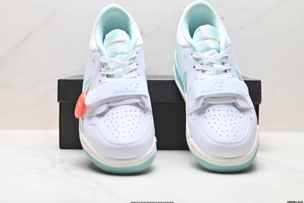 Jordan Legacy 312 Low White Mint Grey sneakers detail view 7