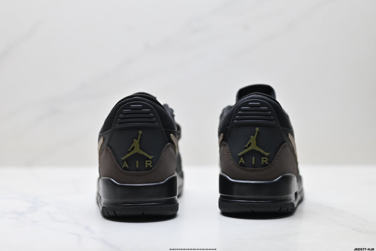 Jordan Legacy 312 Low Triple Black sneakers detail view 6