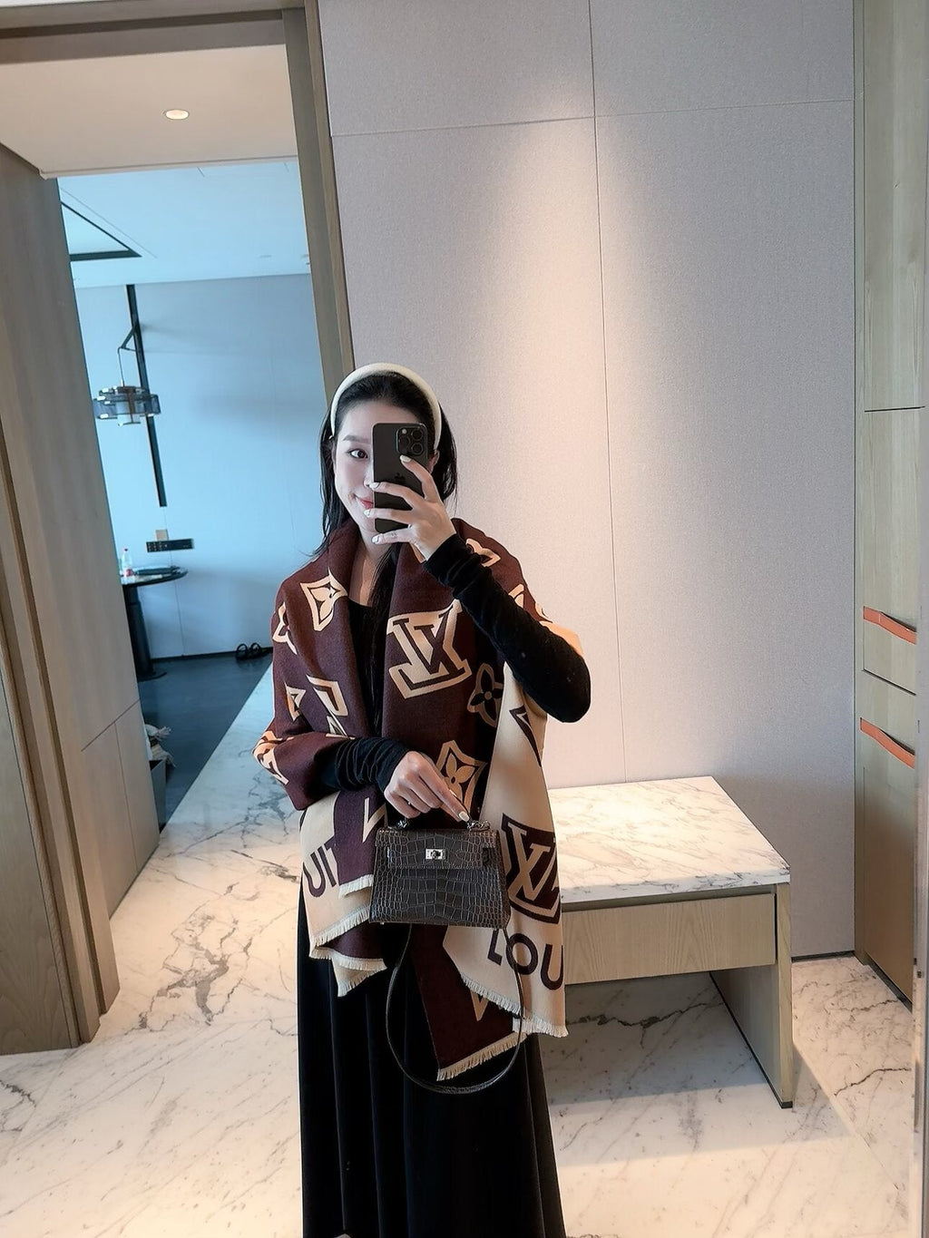 Louis Vuitton Style Oversized Monogram Scarf product detail 9