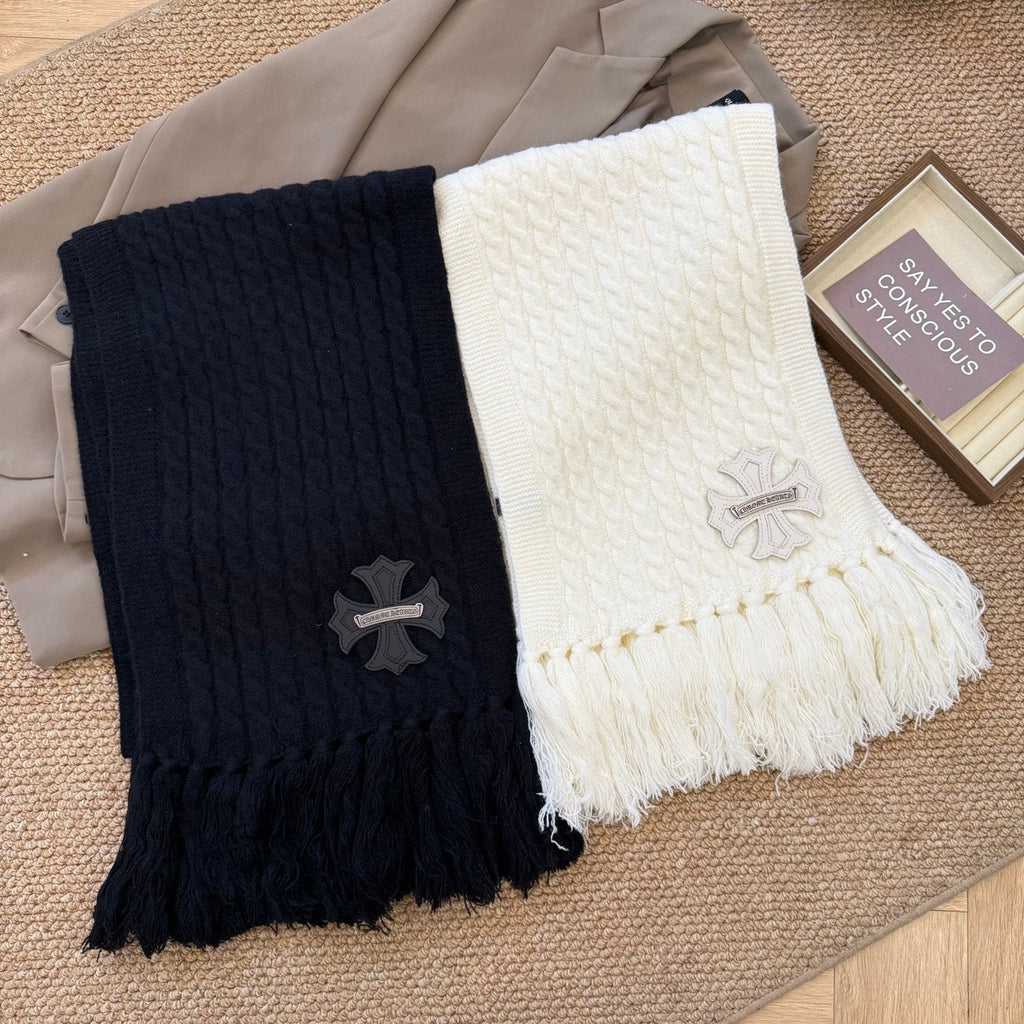 New York Yankees Style Cable-Knit Fringe Scarf product detail 2