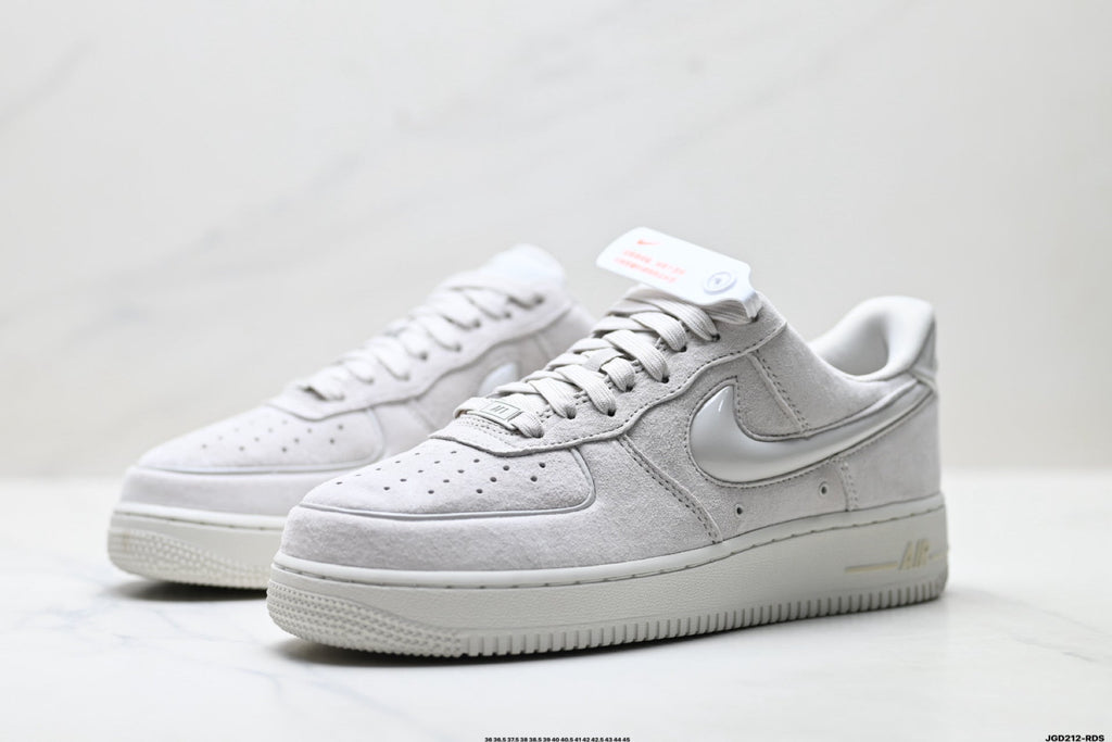 Nike Air Force 1 Low Triple White Unisex Sneakers Style 10 detail view 5