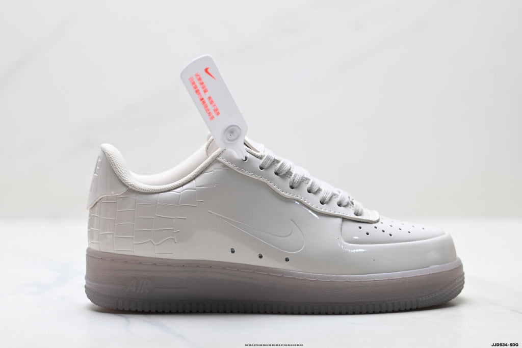 Nike Air Force 1 Low Triple White Unisex Sneakers Style 05 detail view 2