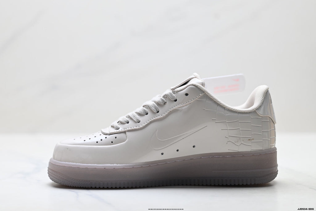 Nike Air Force 1 Low Triple White Unisex Sneakers Style 05 detail view 4