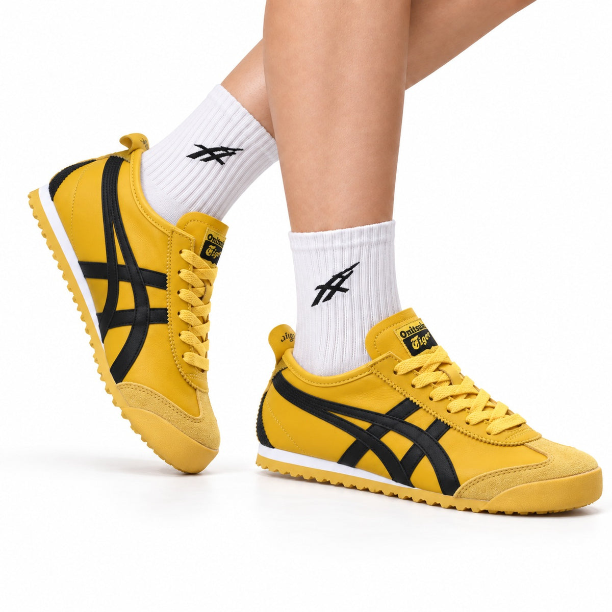 Onitsuka Tiger Retro Low Top Yellow Black Unisex Shoes Style 07 main angled pair view