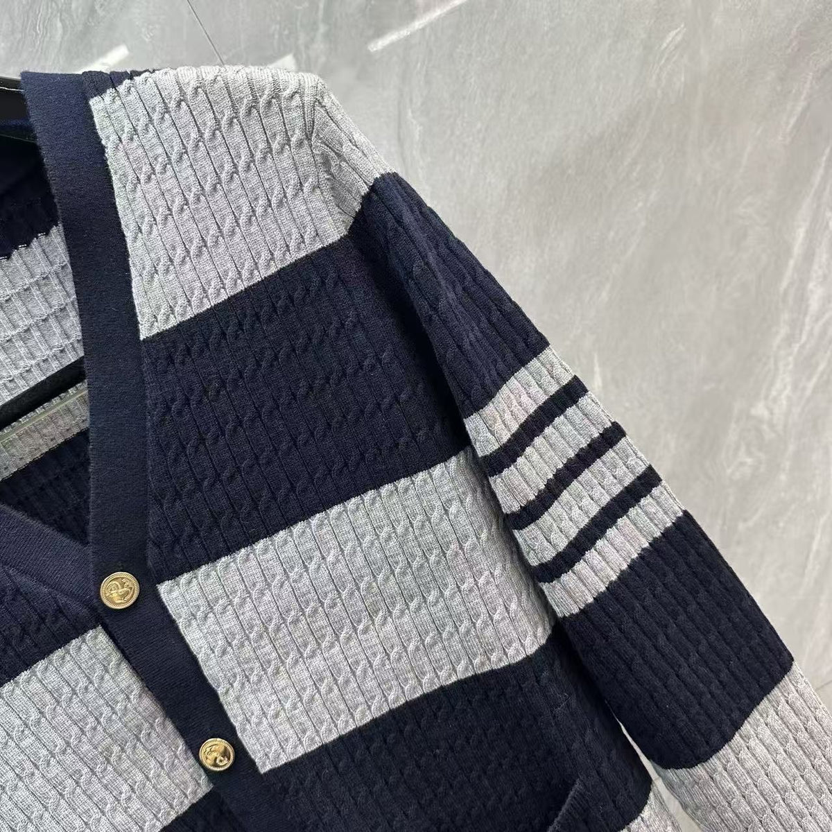 Thom Browne Wide Stripe Contrast Cable-Knit Cardigan detail view 8