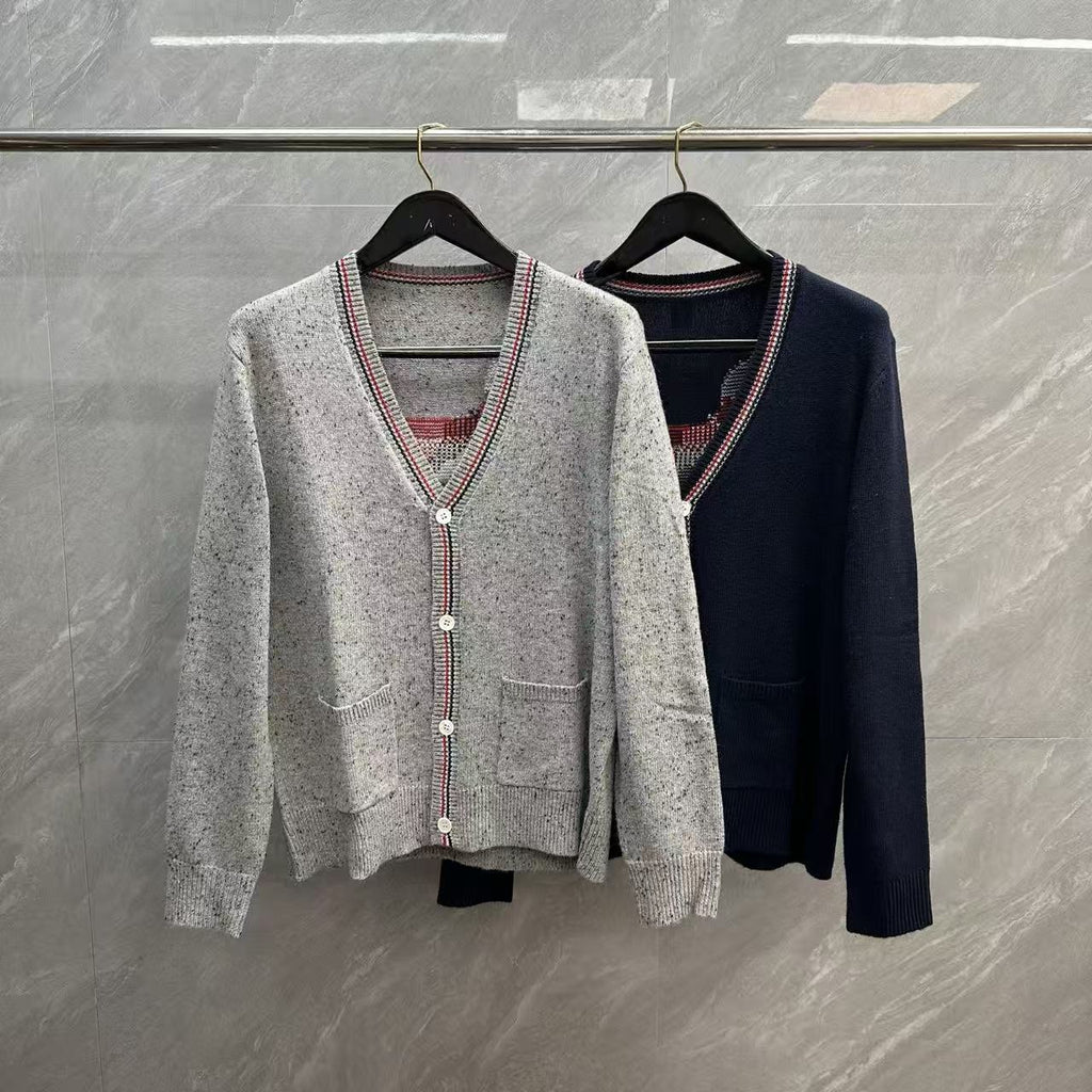Thom Browne Contrast Dachshund Chunky-Knit Cardigan detail view 1