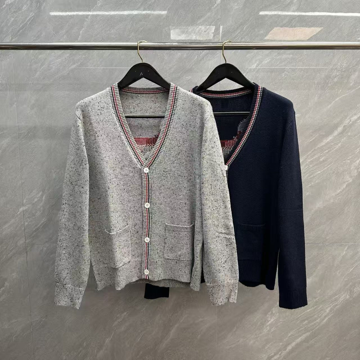 Thom Browne Contrast Dachshund Chunky-Knit Cardigan detail view 1