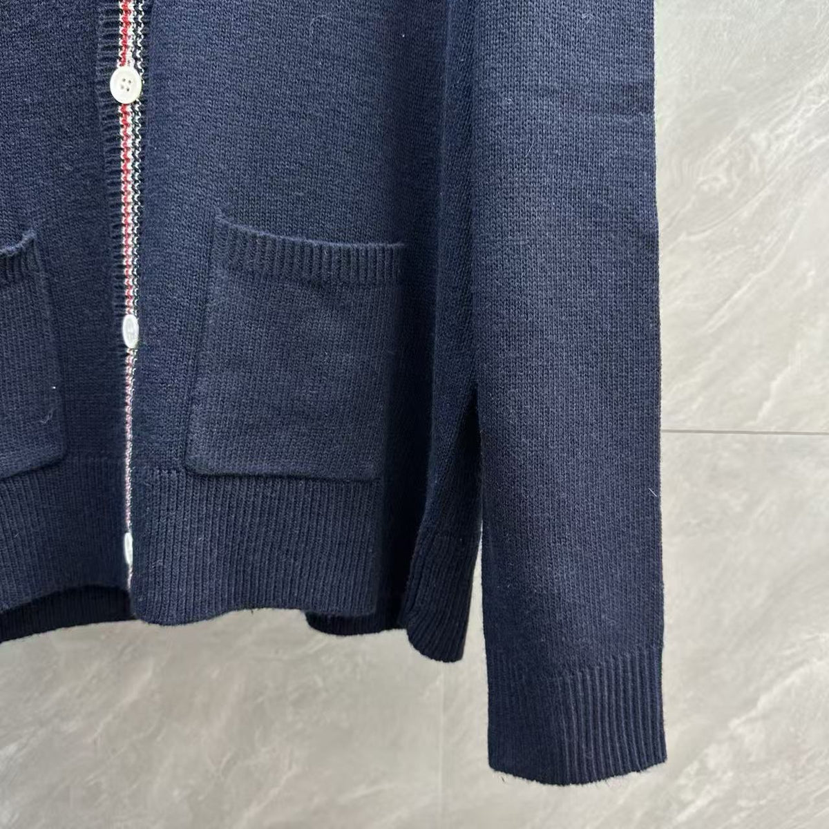 Thom Browne Contrast Dachshund Chunky-Knit Cardigan detail view 7