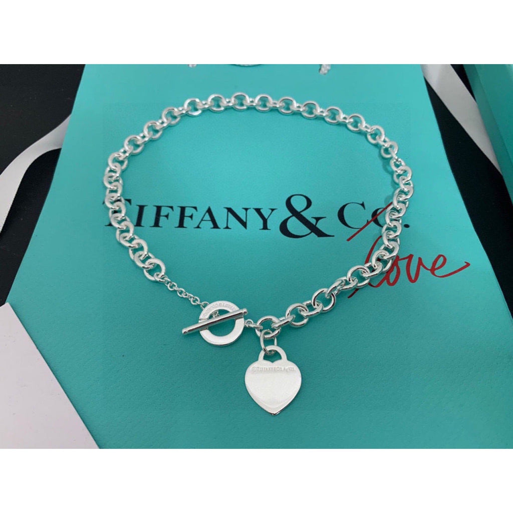 Tiffany & Co. Chunky Chain Heart Necklace detail 5