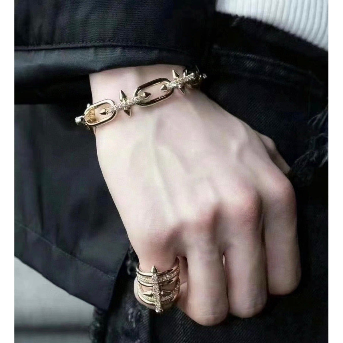 Tiffany & Co. Trident Link Bracelet detail 1