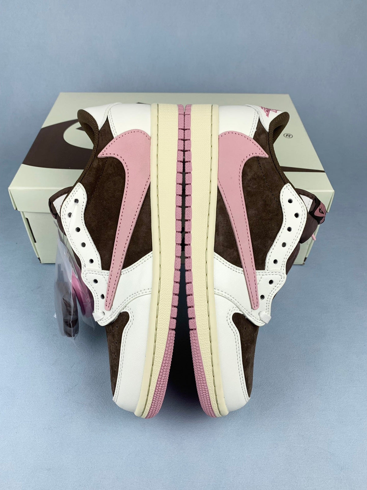 Air Jordan 1 Low OG Dark Pony Unisex Sneakers DZ4137-206 detail view 3